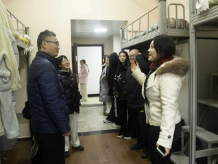 暖心慰问寄深情，实践赋能促成长...